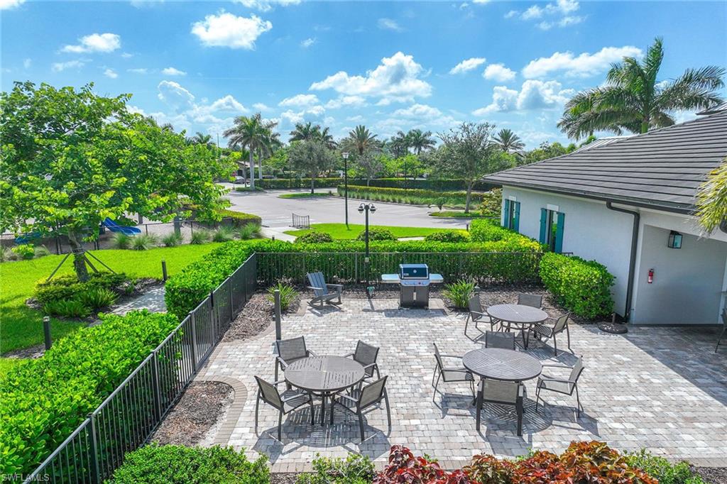 Single Family Residence in FORT MYERS FL 9114 Bexley DR 43.jpg