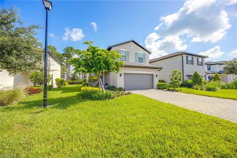 Single Family Residence in FORT MYERS FL 9114 Bexley DR.jpg