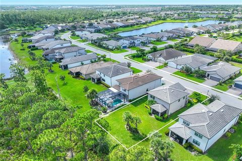 Single Family Residence in FORT MYERS FL 9114 Bexley DR 30.jpg