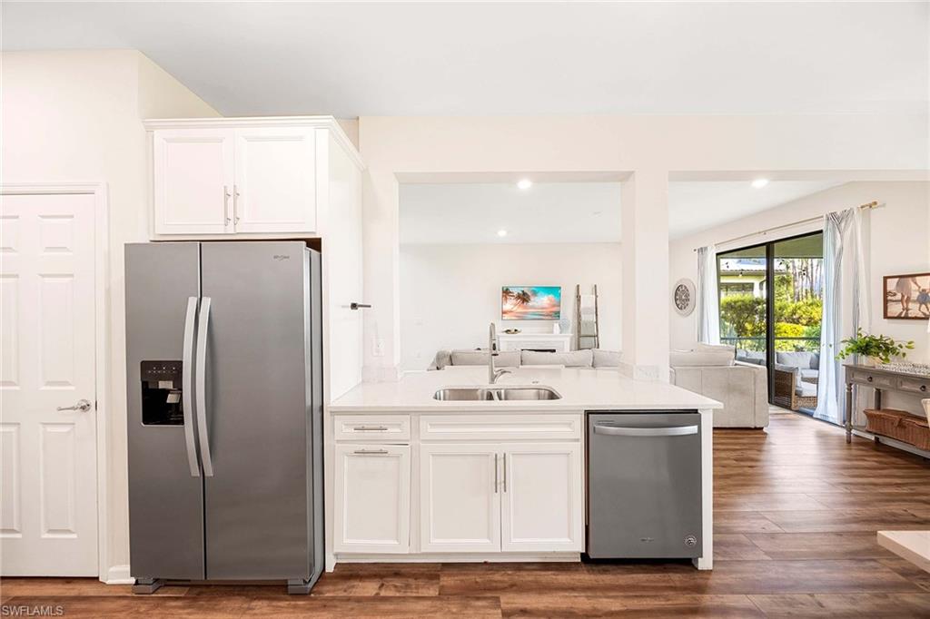 Single Family Residence in FORT MYERS FL 9114 Bexley DR 12.jpg
