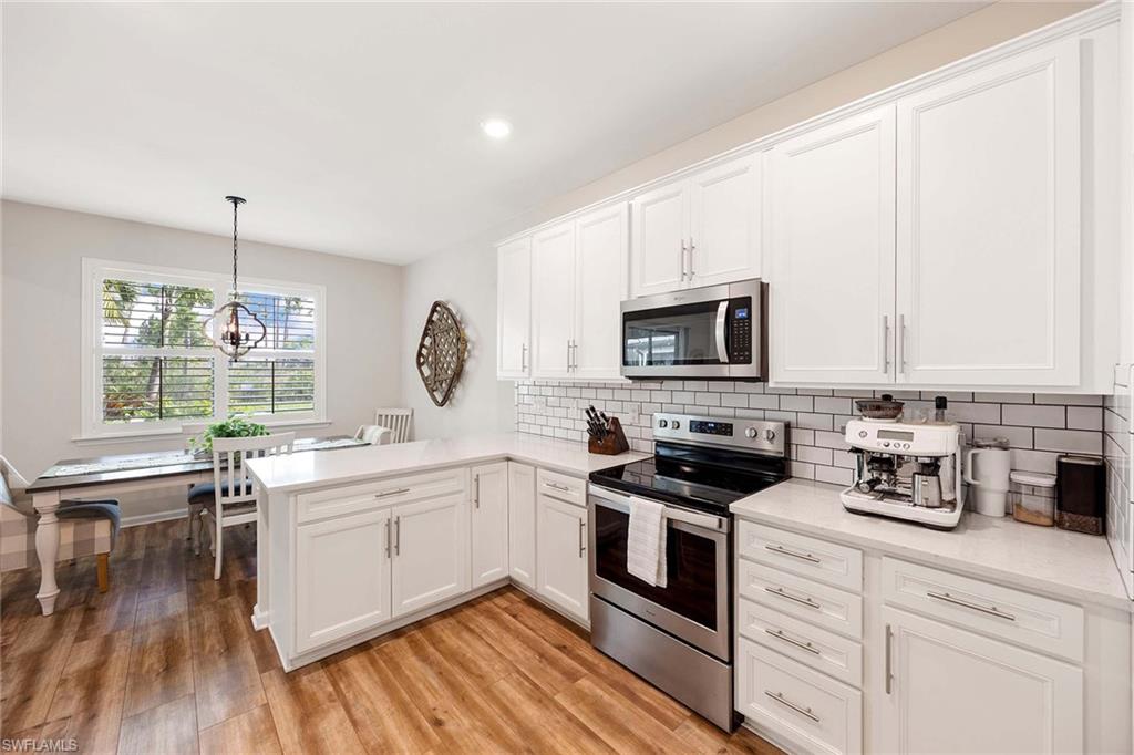 Single Family Residence in FORT MYERS FL 9114 Bexley DR 13.jpg