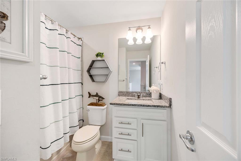 Single Family Residence in FORT MYERS FL 9114 Bexley DR 23.jpg
