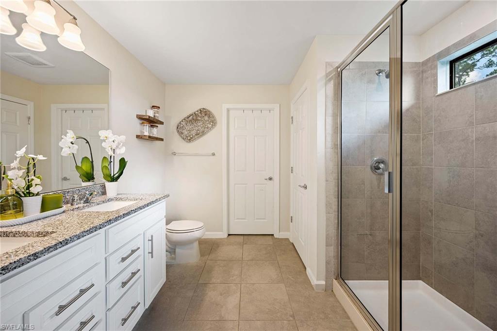 Single Family Residence in FORT MYERS FL 9114 Bexley DR 19.jpg