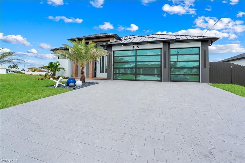 105 SW 33 Pl, Cape Coral, FL 33991 photo