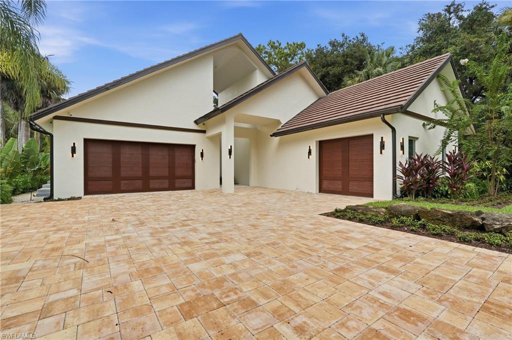 2751 68 St, Naples, FL 34105 photo