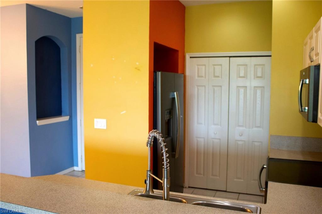 4213 Liron Ave #202, Fort Myers, FL 33916 photo