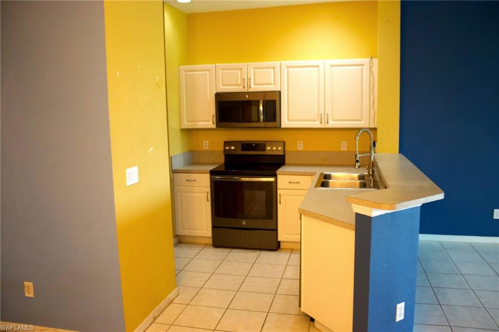 4213 Liron Ave #202, Fort Myers, FL 33916 photo