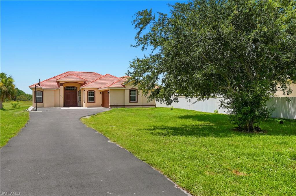 2930 35 Ave, Naples, FL 34120