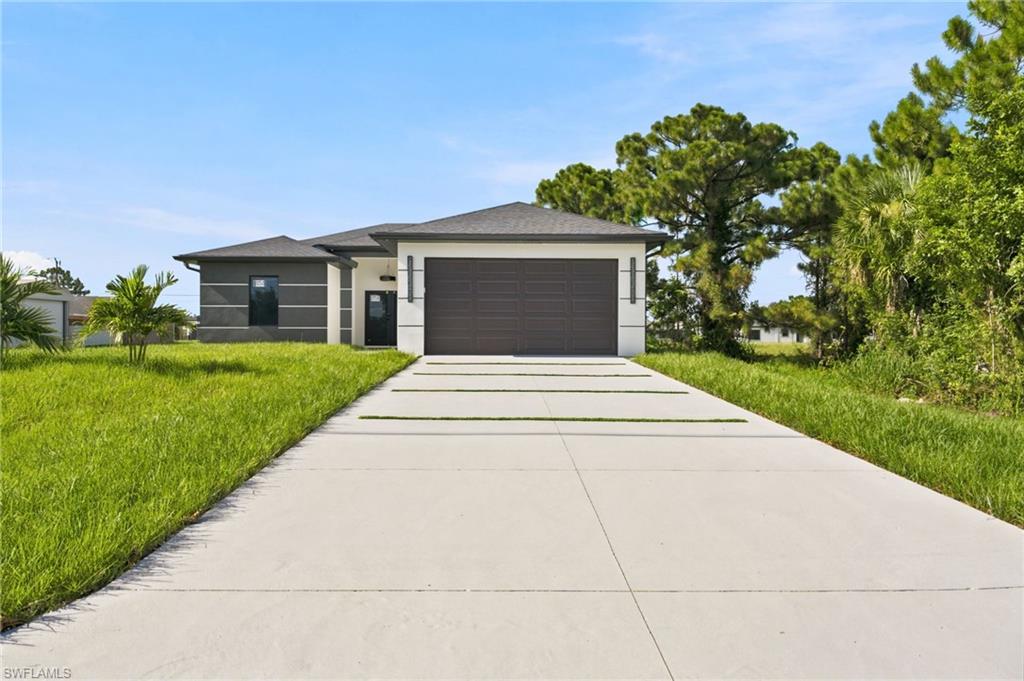 2818 13 St, Lehigh Acres, FL 33976