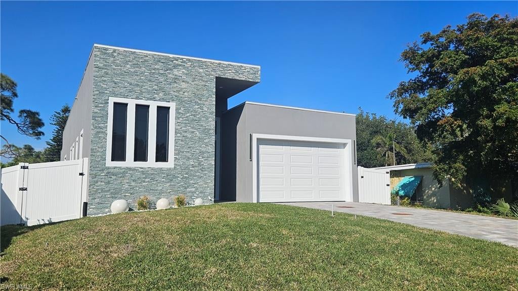 1297 Trail Terrace Dr, Naples, FL 34103 photo