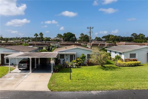 Single Family Residence in LEHIGH ACRES FL 2206 Croton CT.jpg