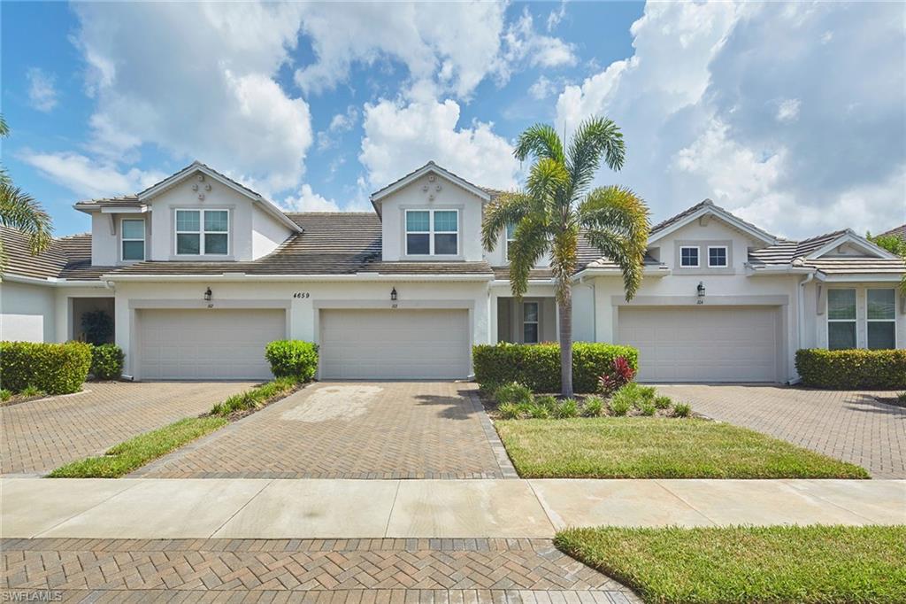 4659 Arboretum Cir, Naples, FL 34112