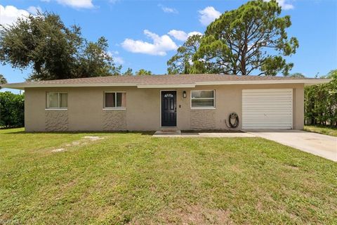 Single Family Residence in FORT MYERS FL 18510 Flamingo RD.jpg