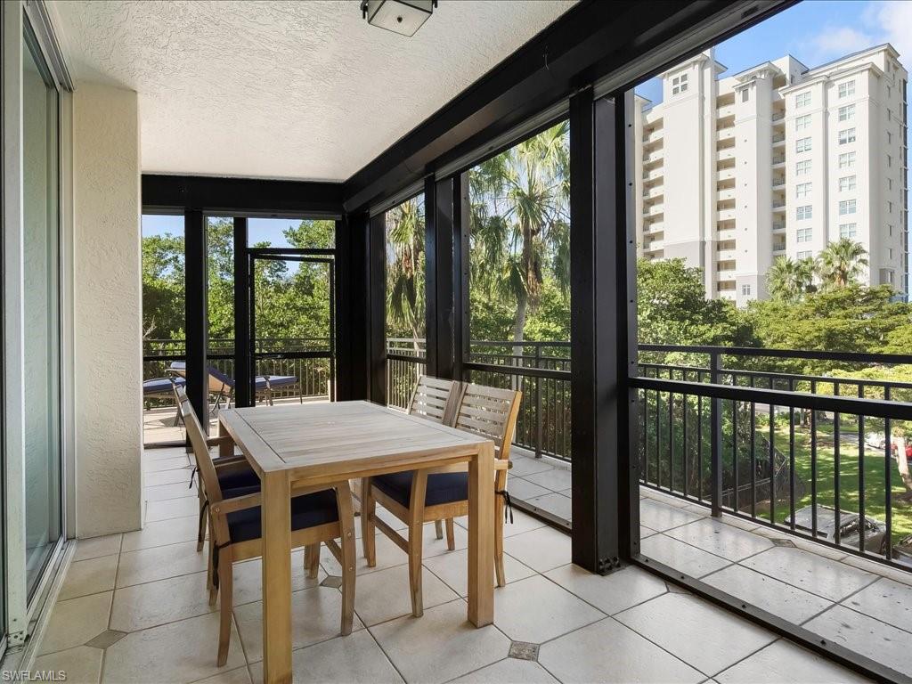 425 Cove Tower Drive 304, Naples, FL 34110 photo