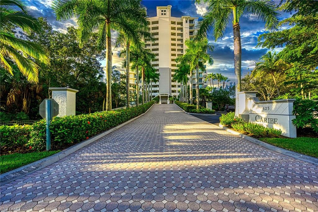425 Cove Tower Drive 304, Naples, FL 34110 photo