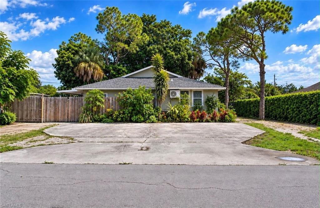 1738 41 St, Naples, FL 34116 photo