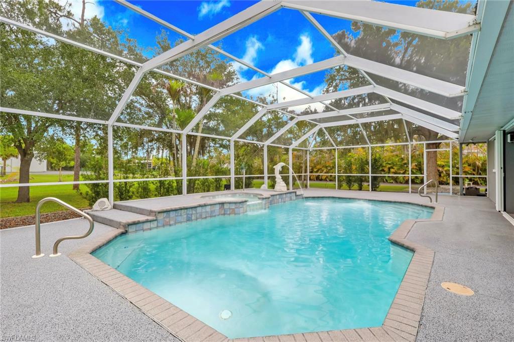 15261 Shamrock Dr, Fort Myers, FL 33912 photo