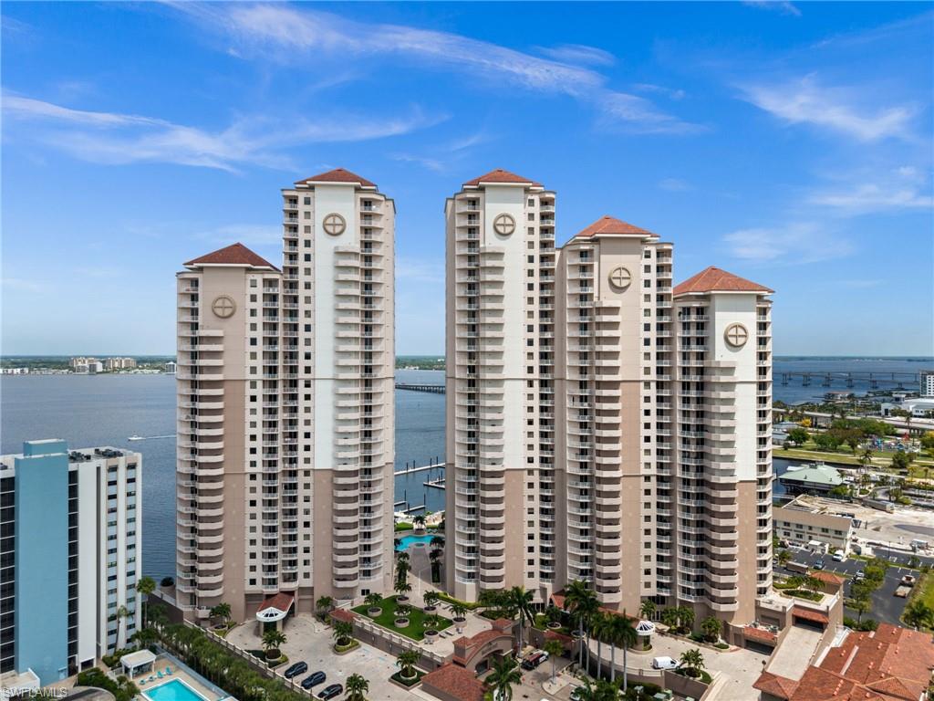 2090 1 St, Fort Myers, FL 33901