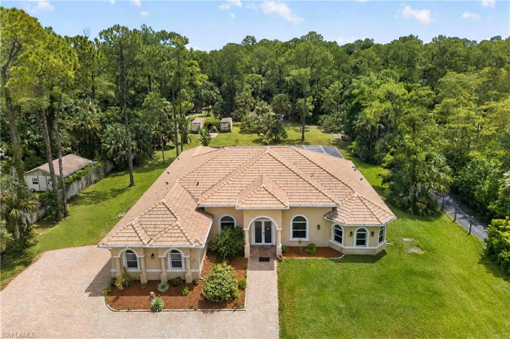 1360 29 St, Naples, FL 34117