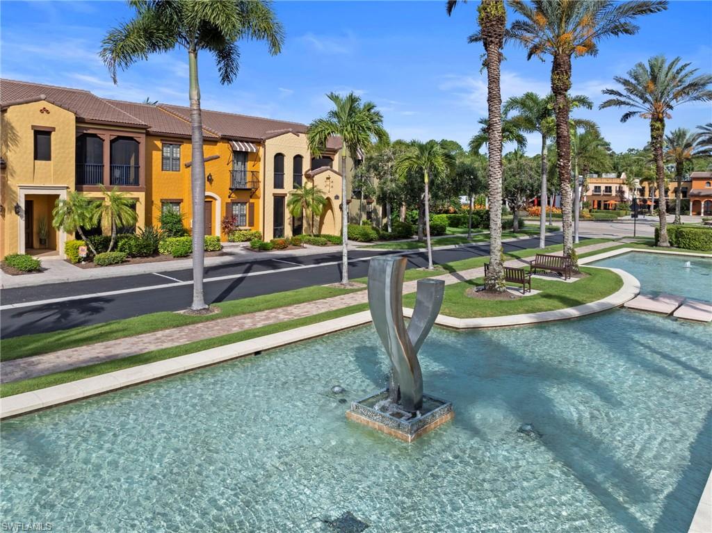9076 Rialto St, Naples, FL 34113