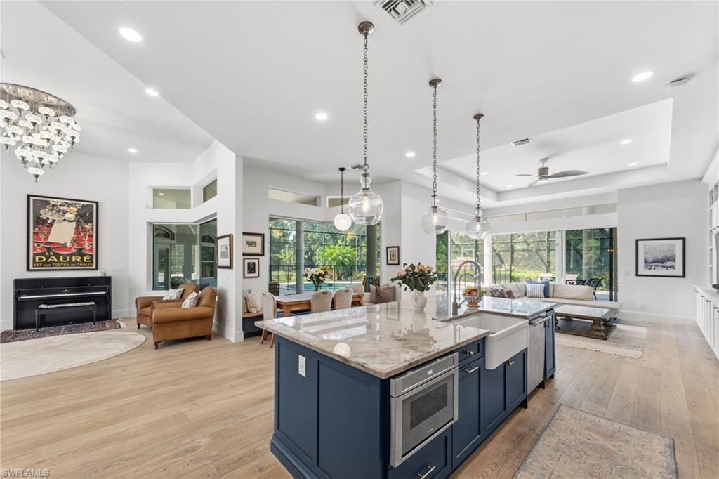 9235 The Lane, Naples, FL 34109