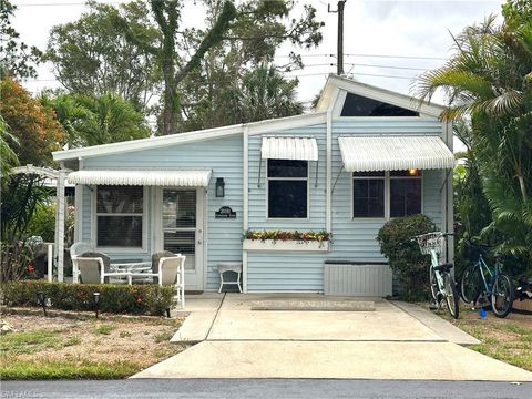 Manufactured Home in ESTERO FL 20181 Cumberland CT.jpg