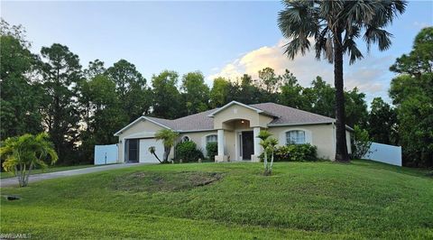Single Family Residence in LEHIGH ACRES FL 711 Epps Brown ST.jpg