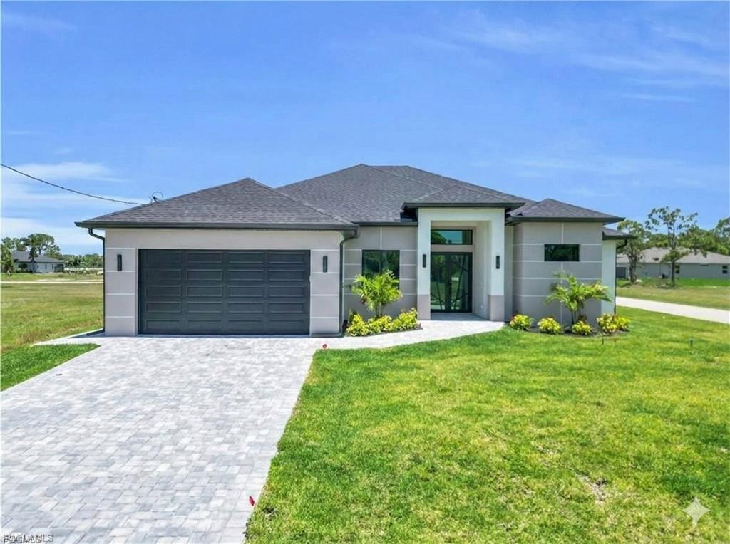 2900 26 Ave, Cape Coral, FL 33993