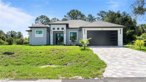 Single Family Residence in LEHIGH ACRES FL 211 Thornton AVE.jpg