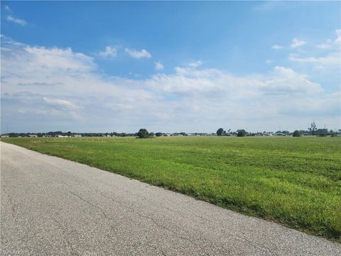 Unimproved Land in CAPE CORAL FL 1914 NE 17th TER.jpg