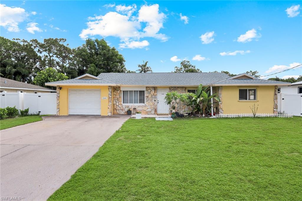 27051 Edgewood St, Bonita Springs, FL 34135 photo
