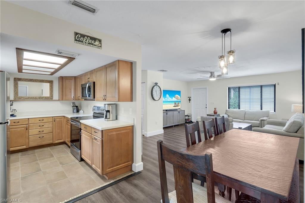 27051 Edgewood St, Bonita Springs, FL 34135 photo