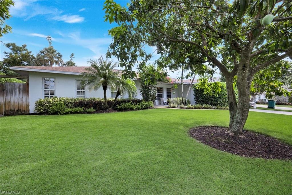 841 107 Ave, Naples, FL 34108 photo