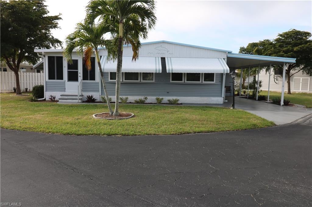 116 Coachlight Dr, Fort Myers, FL 33908 photo