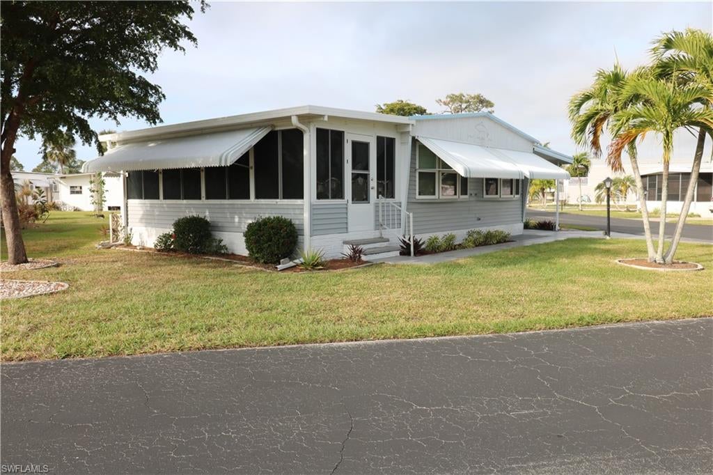 116 Coachlight Dr, Fort Myers, FL 33908 photo