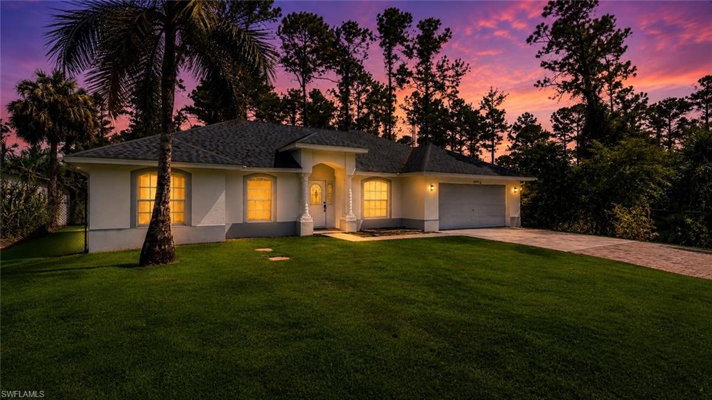 2071 20 Ave, Naples, FL 34120