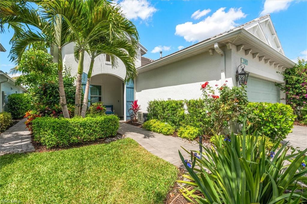 2302 Marquesa Cir, Naples, FL 34112 photo