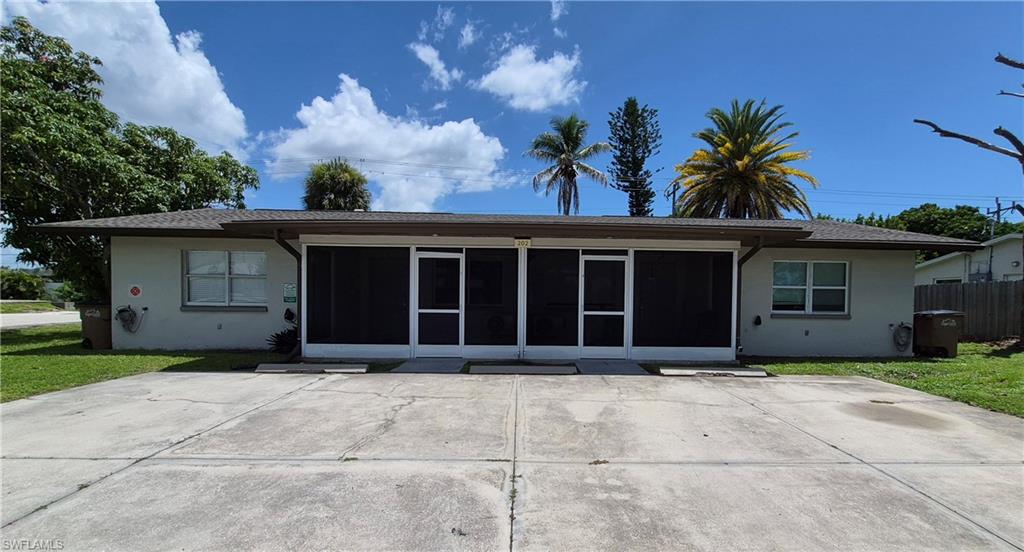 202 Cape Coral Pkwy, Cape Coral, FL 33914