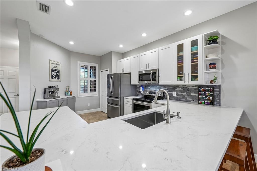 14966 Summit Place Cir, Naples, FL 34119 photo