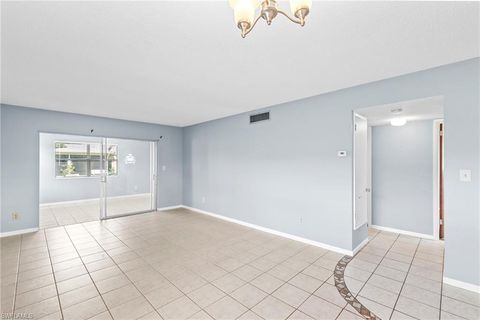 Single Family Residence in LEHIGH ACRES FL 2205 Croton CT 11.jpg