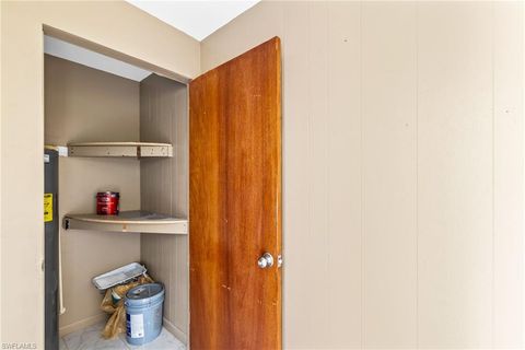 Single Family Residence in LEHIGH ACRES FL 2205 Croton CT 20.jpg