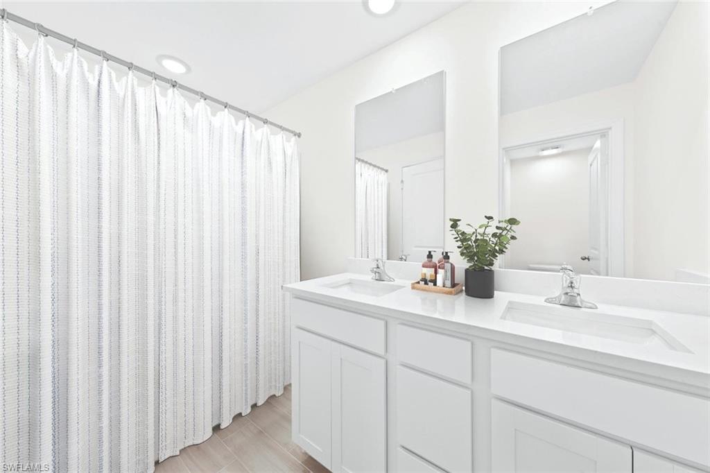 518 Upstate Ave, Lehigh Acres, FL 33974 photo