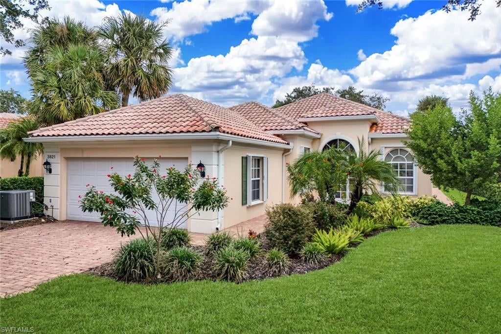 3821 Whidbey Way, Naples, FL 34119 photo
