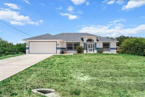 Single Family Residence in LEHIGH ACRES FL 167 Pembroke ST.jpg