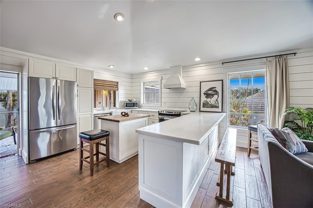 220 Palm Lake Dr, Sanibel, FL 33957 photo