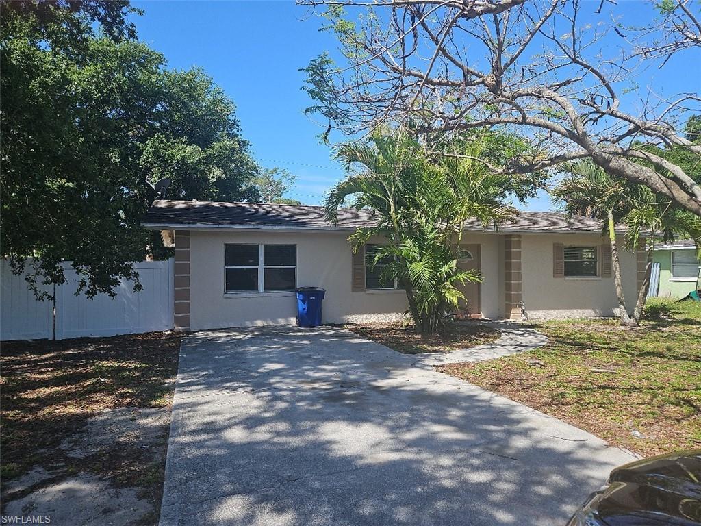 1199 Gramac Dr, North Fort Myers, FL 33917