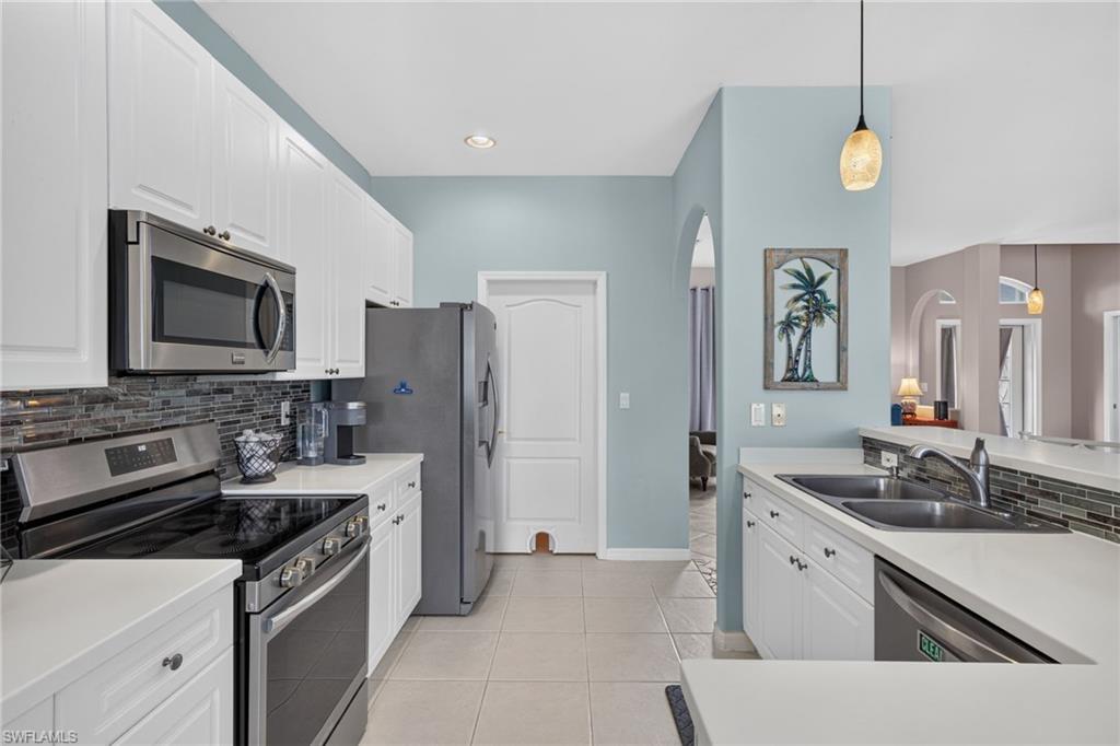 23410 Olde Meadowbrook Cir, Estero, FL 34134 photo