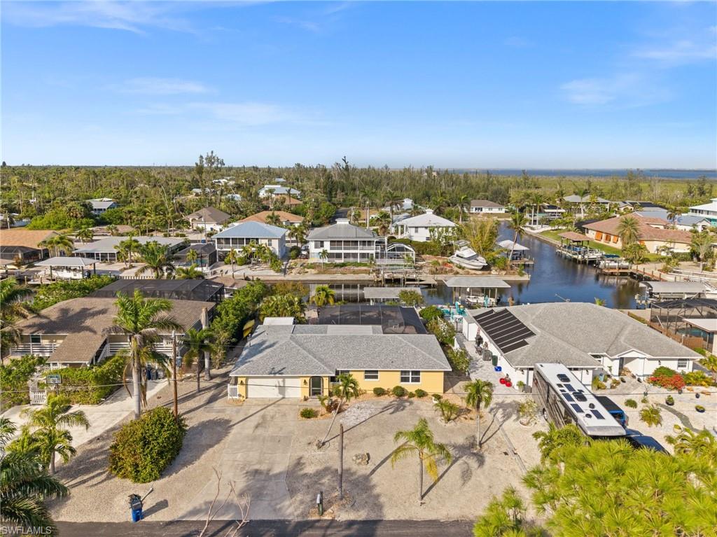 3462 Pinetree Dr, Saint James City, FL 33956