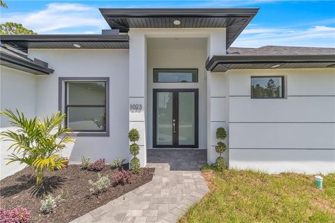 Single Family Residence in LEHIGH ACRES FL 1023 Gladys ST.jpg