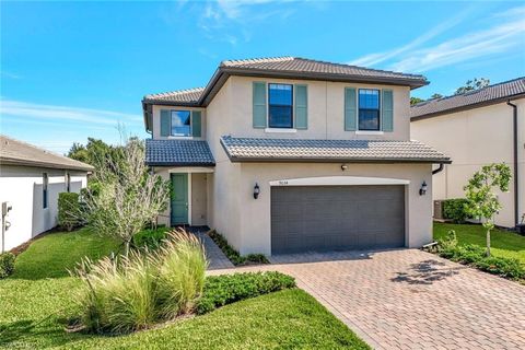 Single Family Residence in FORT MYERS FL 9034 Bexley DR.jpg